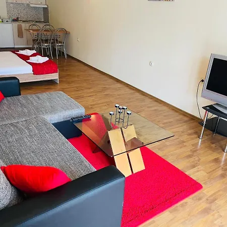 מלון דירות Black Sea View 3*