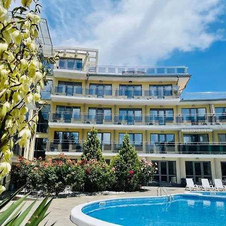 Black Sea View Aparthotel 3*