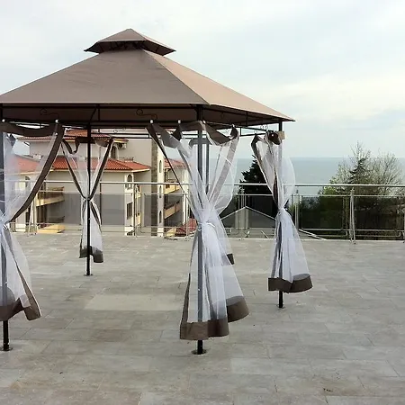 Black Sea View מלון דירות רבדה